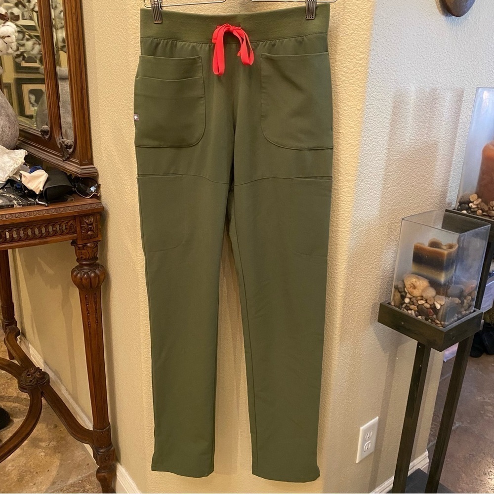 FIGS Women Olive Technical Collection Scrub Pants Size XS Tall